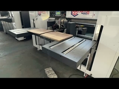 Máquina acanalada de la caja del cartón