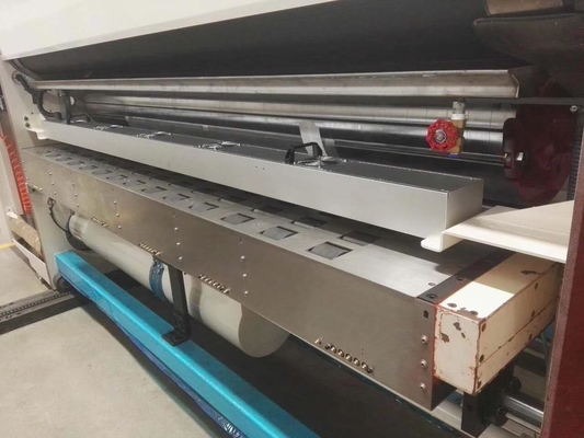 Máquina de corte de caja de cartón corrugado de cuatro colores de alta velocidad para la fabricación de cajas