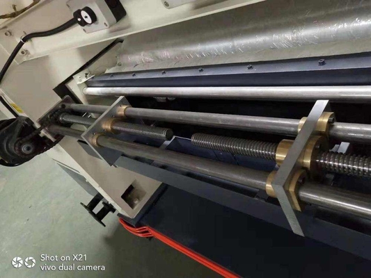 Máquina de fabricación de cajas de cartón corrugado con flauta PLC