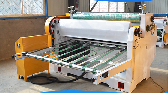 Máquina de fabricación de cajas de cartón corrugado con flauta PLC